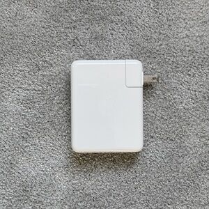 Apple 140W USB-C Power Adapter